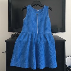 blue dress