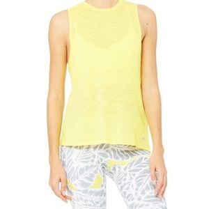 NWT alo yoga Breeze Tank