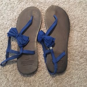 Hollister Flip flops with a bow