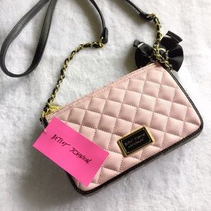 ❤️ 1 HR SALE ❤️ betsey johnson • quilted crossbody
