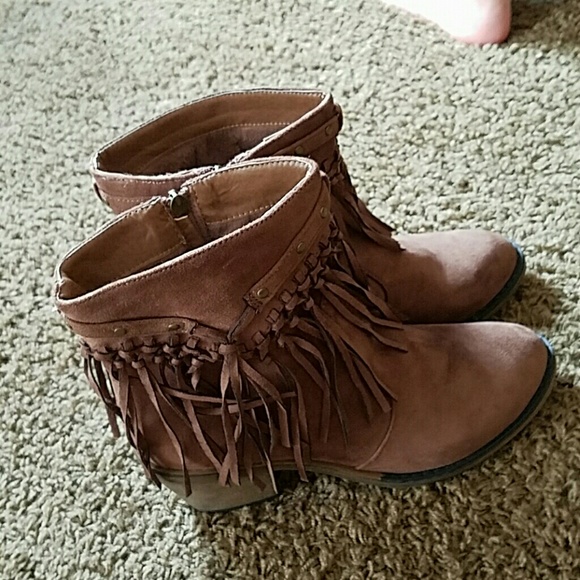 Fringe cowboy boots