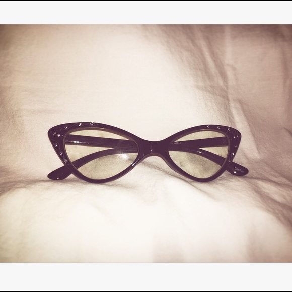 Cute black glasses