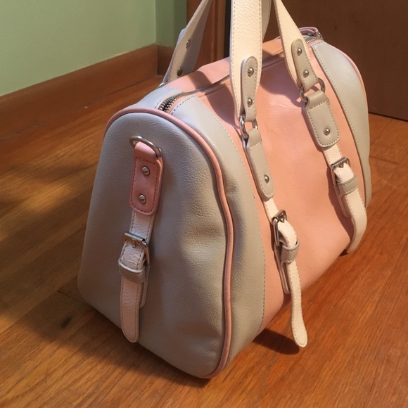 Pink purse - Picture 2 of 3