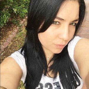 Meet your Posher, Beatriz