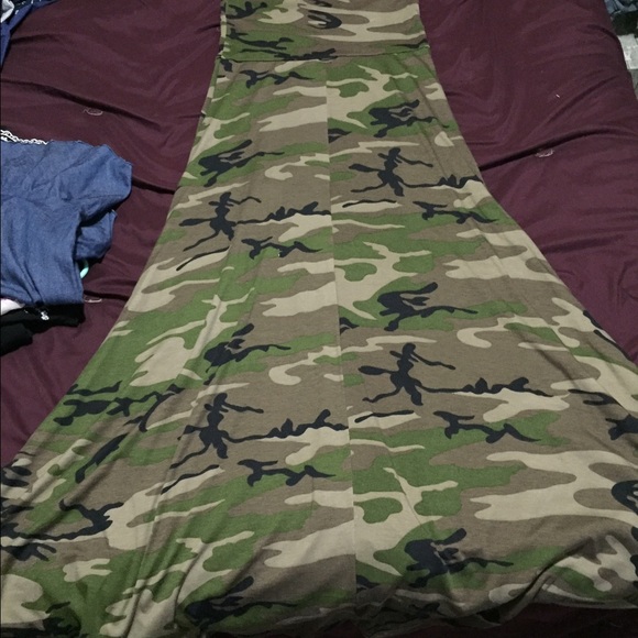 Lularoe camo skirt