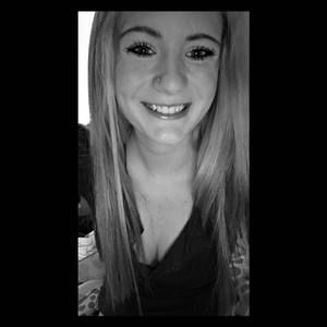 Meet your Posher, Chloe