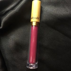 Noyah lipgloss