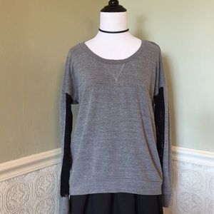 Splendid comfy gray sweatshirt with lace detail M