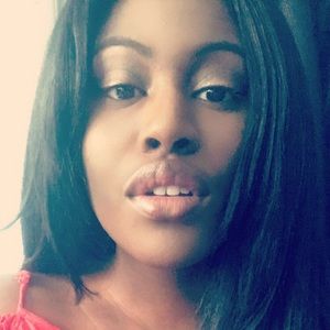 Meet your Posher, Jillian