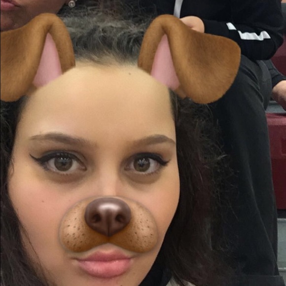 Meet your Posher, Maya