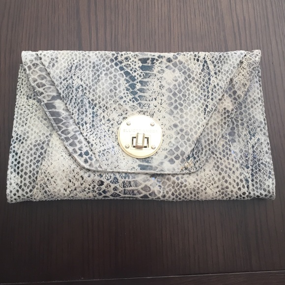 Elliot Lucca clutch
