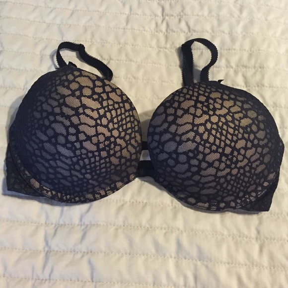 Black lace "scarlet" bra. Size 34C.
