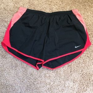 Nike shorts size large
