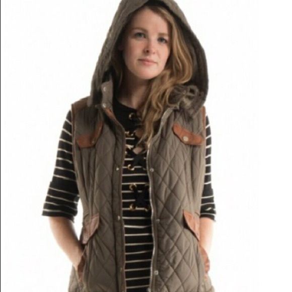 Fashionomics Jackets & Blazers - Quilted Vest
