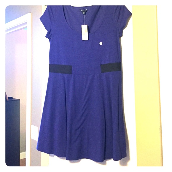 Blue-purple short sleeve dress.