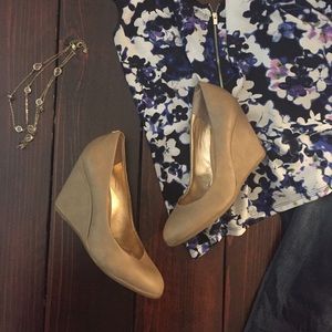 BCBG Tan Leather Wedges