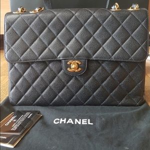 SOLD❌❌❌Chanel jumbo vintage single flap caviar