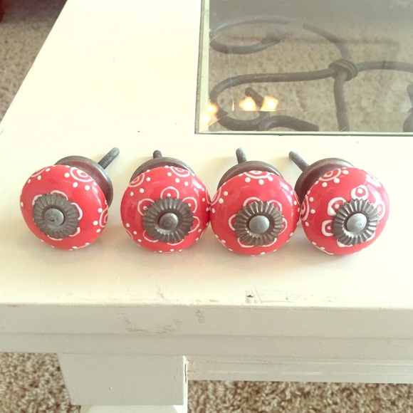 Adorable Anthropologie decorative cabinet knobs