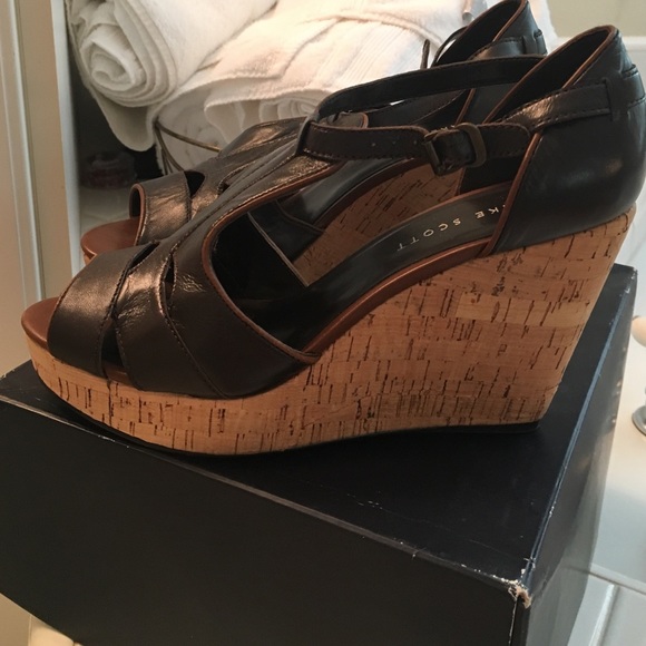 Blake Scott brown leather wedges. Size 9/12 - Picture 2 of 4