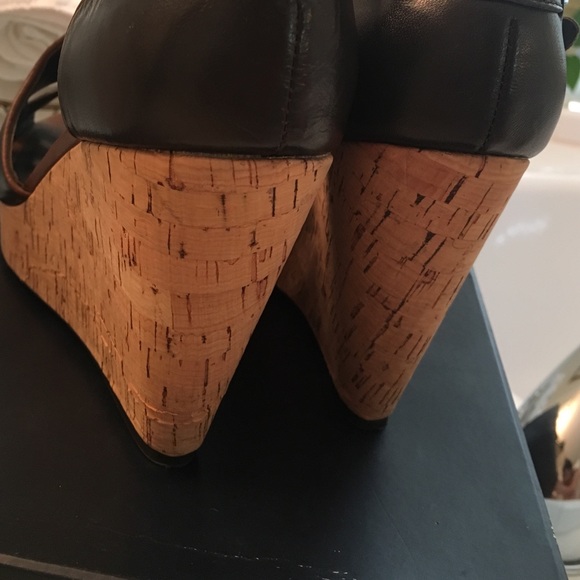 Blake Scott brown leather wedges. Size 9/12 - Picture 3 of 4
