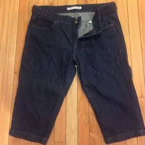 Old navy capris, never worn