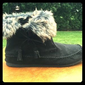 Madden Girl fur moccasin bootie, sz 9.5