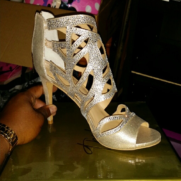 Shoes - Picture 3 of 3