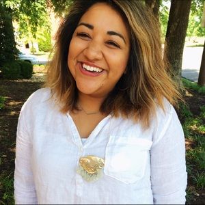 Meet your Posher, Victoria