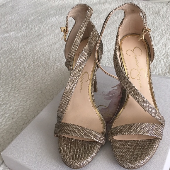 Jessica Simpson SPRKLE MSH GOLD shoe. - Picture 2 of 4