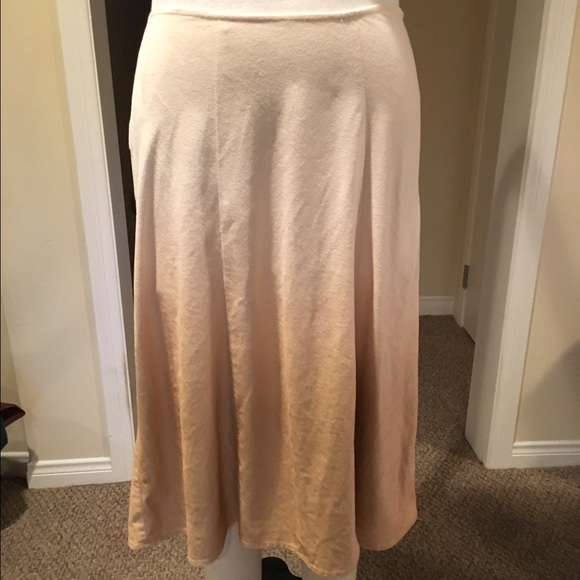 Beautiful ombré faux suede knee length skirt!