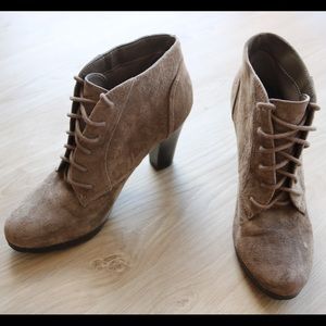 White Mountain Special Dust Suede Bootie