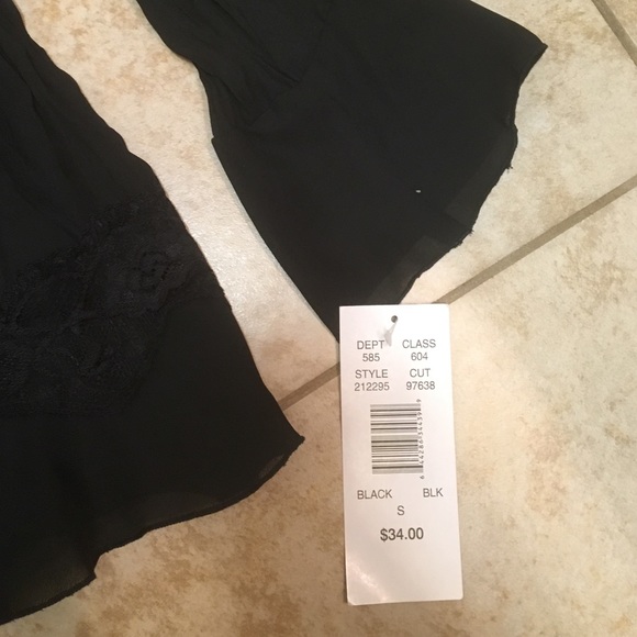 New Black Top - Picture 2 of 4