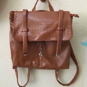 Brown versatile bag