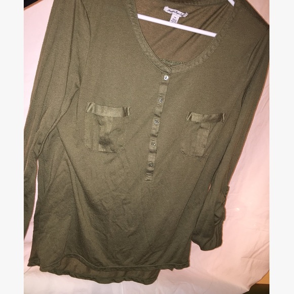 Green long sleeve shirt