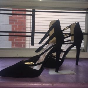Vintage point toe strappy heels