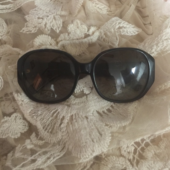 Tory Burch polarized sunglasses