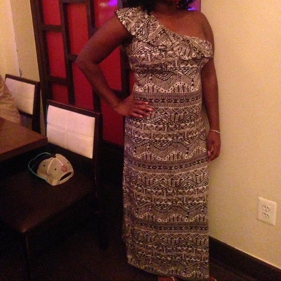 Maxi Dress - Picture 2 of 4