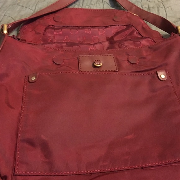 Cross body - Picture 2 of 2