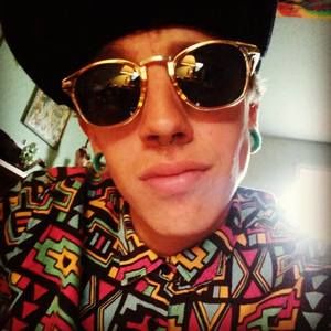 Meet your Posher, Chris