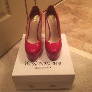 YSL tribute pumps in red patent leather!