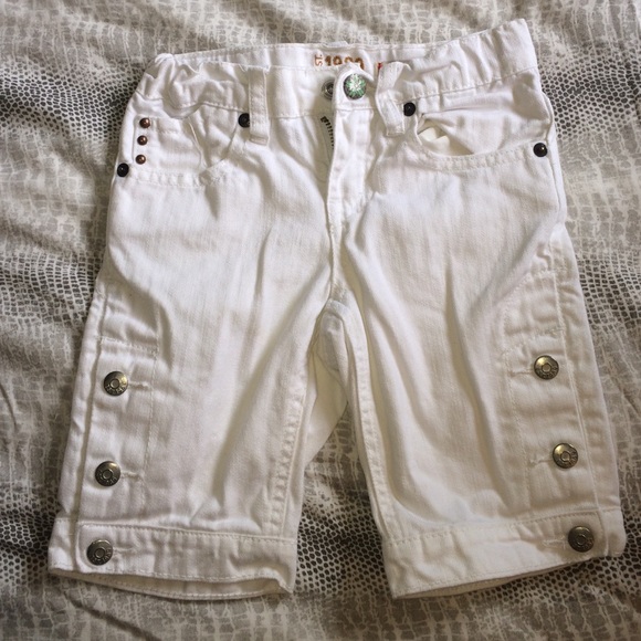 Girls shorts - Picture 1 of 4