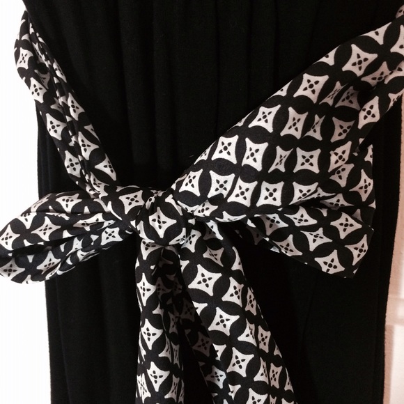 Super soft cap-sleeve BR dress! - Picture 2 of 2