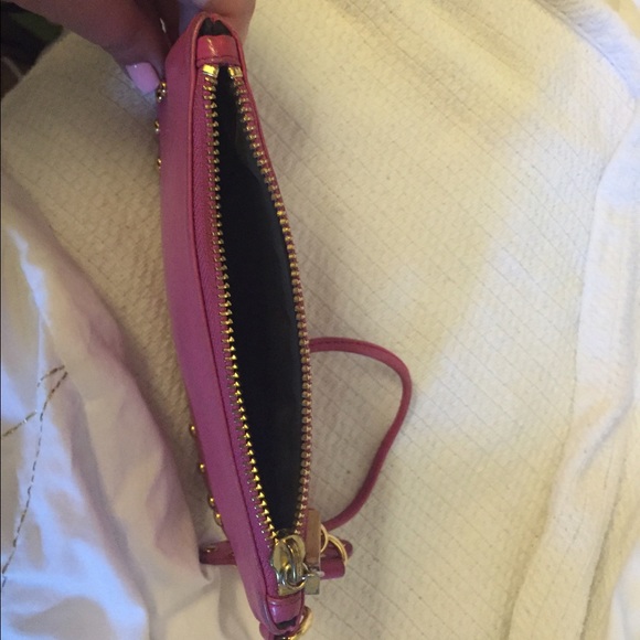 Tory Burch wristlet- pink - Picture 3 of 4