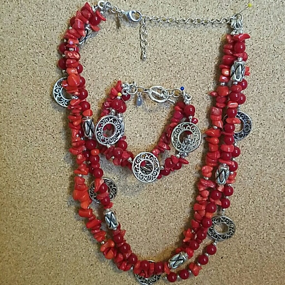Premier Jewlery Firecracker Neclace & Bracelet Aet