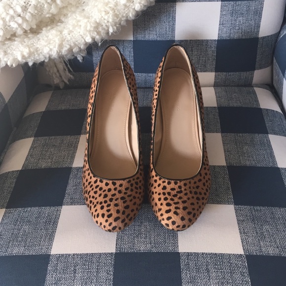 Banana Republic Leopard Wedges ❤️