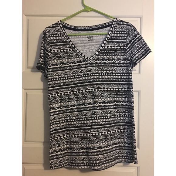 V-neck Tee