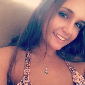 Meet your Posher, Gabrielle