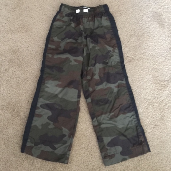 🎉SOLD🎉Boys camo wind pants