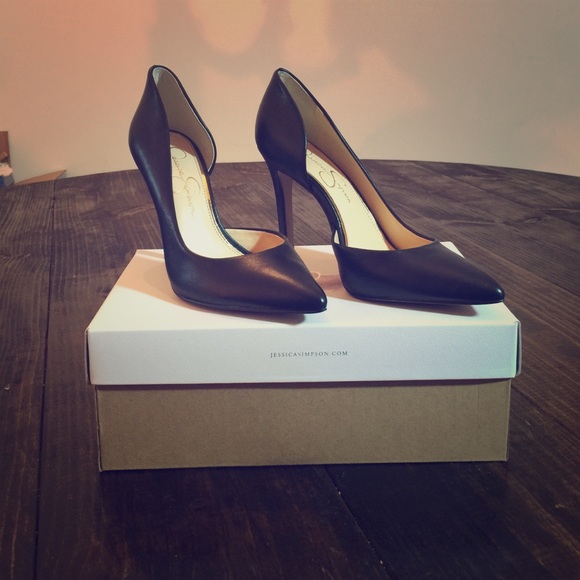 Claudette D'Orsay Black Leather Pump
