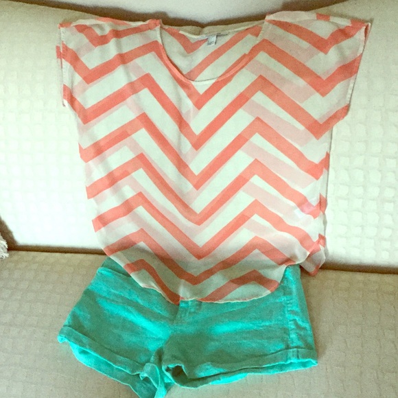 Sheer Chevron Top - Picture 1 of 2